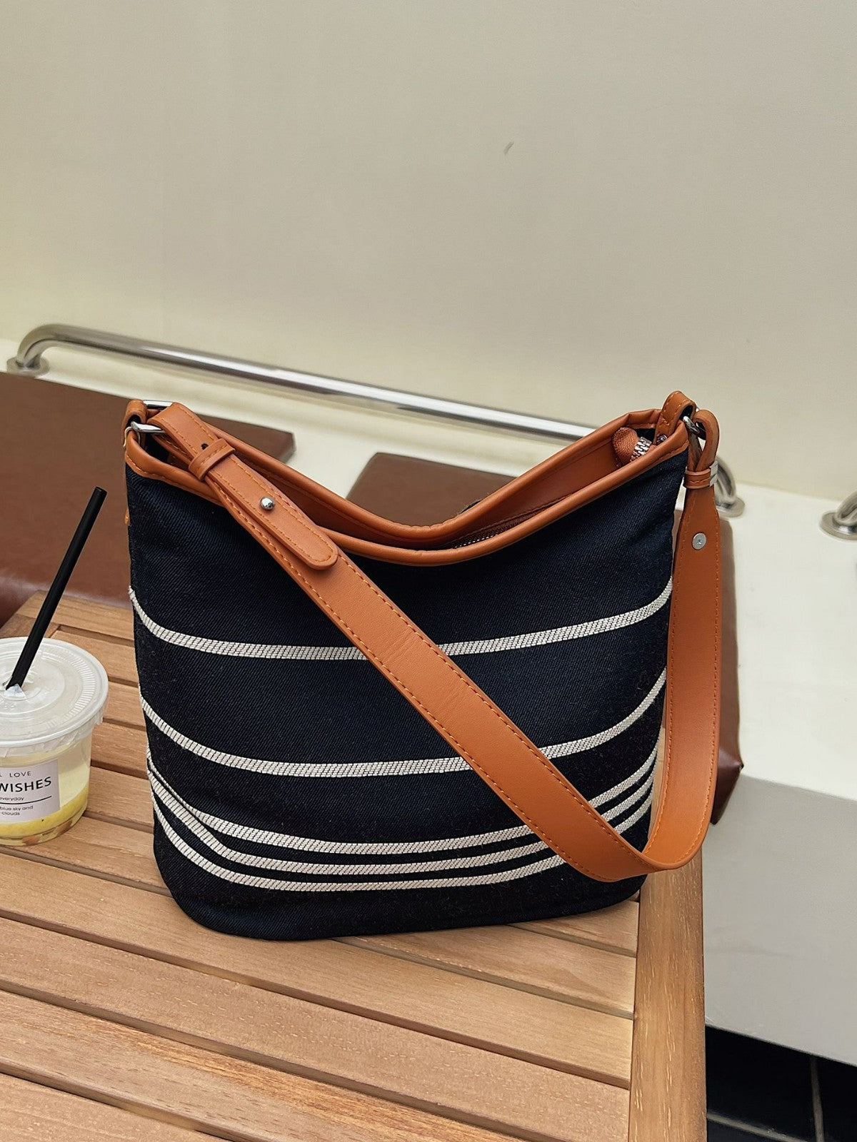 Women's Korean Minority Simple Class Commuter Large Capacity Women's Shoulder Bag
