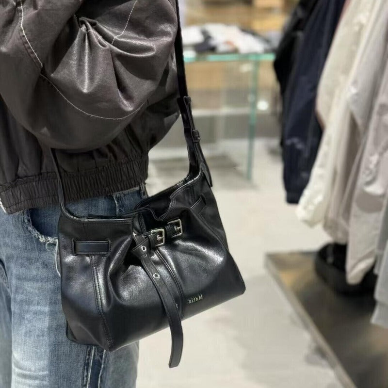 Versatile Pleating Large Capacity Motorcycle Commuter Bucket Bag