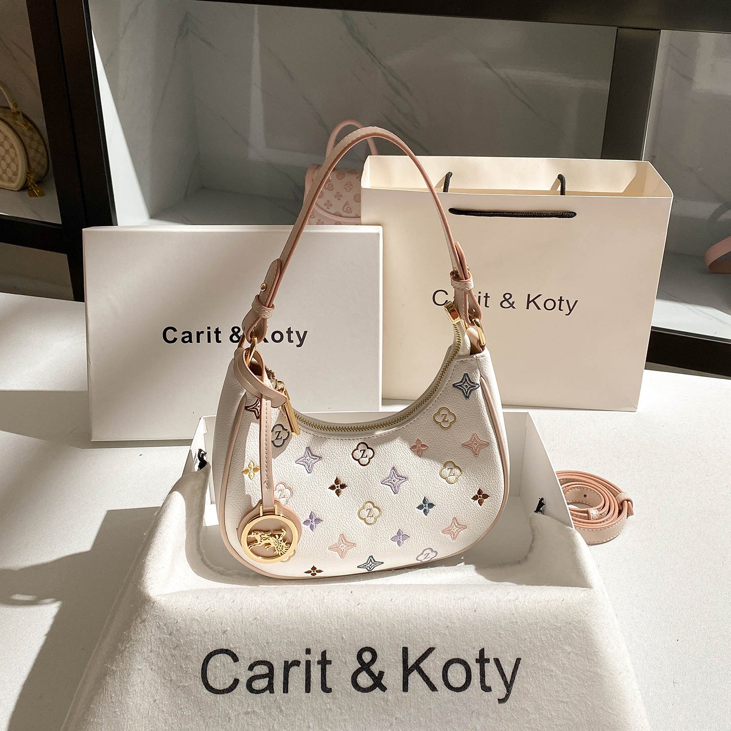 Design Contrast Color Embroidery Baguette High-grade Bags