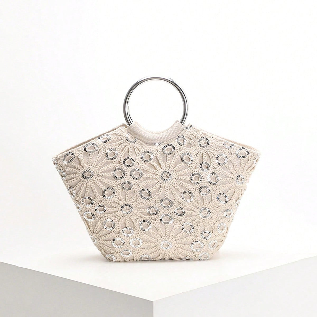Women's Seaside Vacation Style Embroidered Three-dimensional Applique Sequined Flower Bamboo Tote Bag