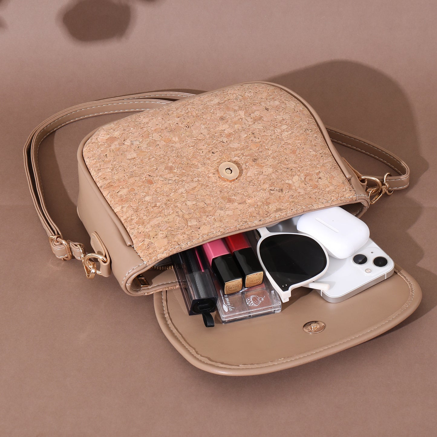 Women's Ethnic Style Pattern Cork Bark Wooden Lining Outer Simple Lightweight Women's Messenger Bag