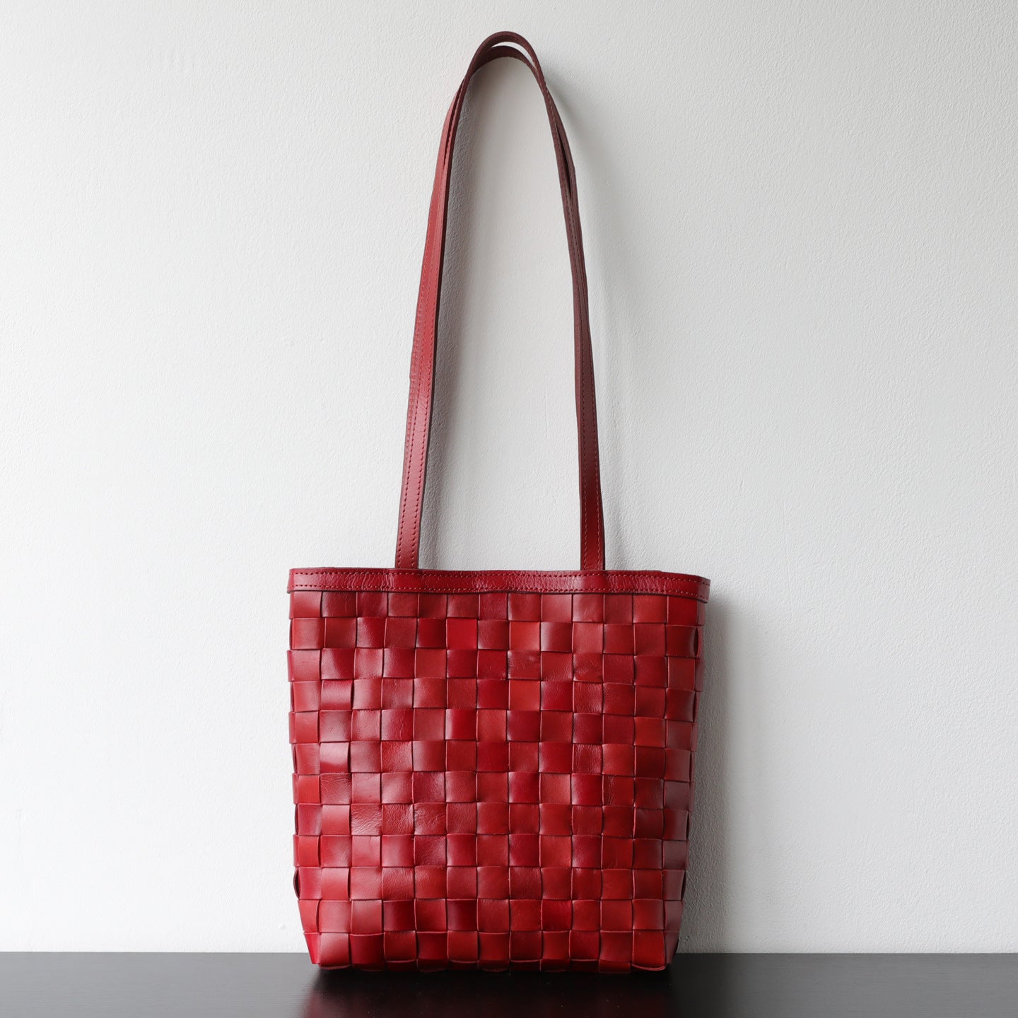 Handmade Retro First Layer Oil Wax Cowhide Woven Women's Shoulder Bag