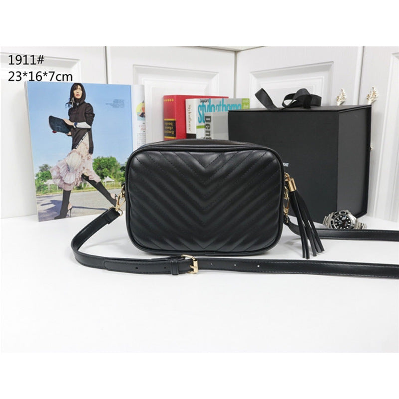 Slouchy Women's Fashion V Pattern Pouch Bags