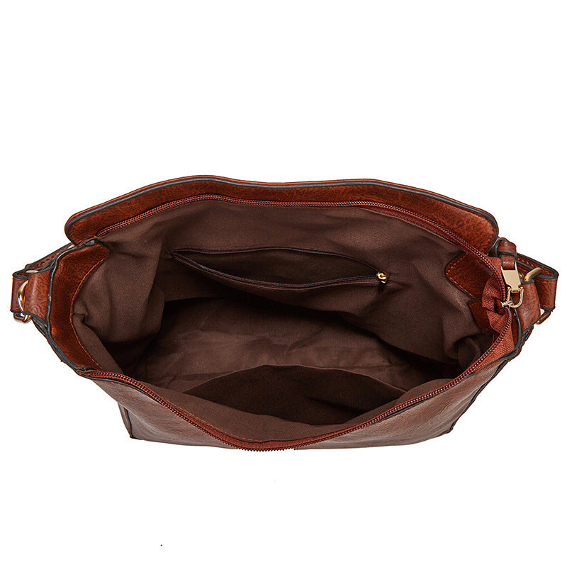 Women's Summer Vintage Oil Leather Large Capacity Portable Shoulder Bags