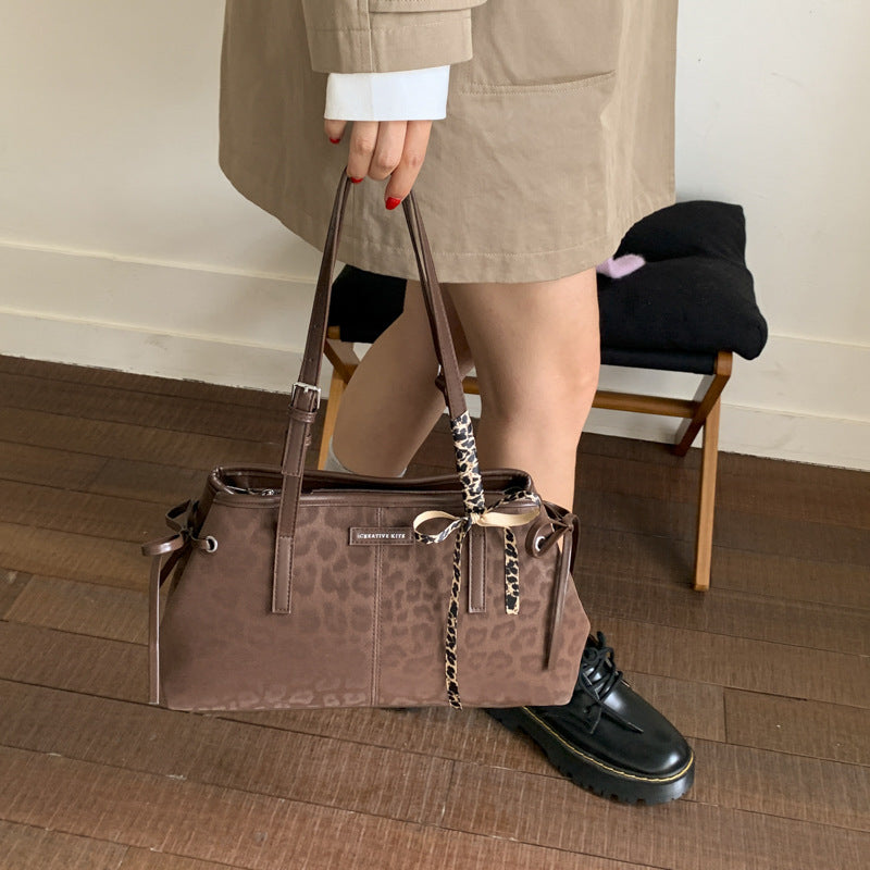 Women's Korean Simple Retro Underarm Leisure Popular Fashion Shoulder Bags
