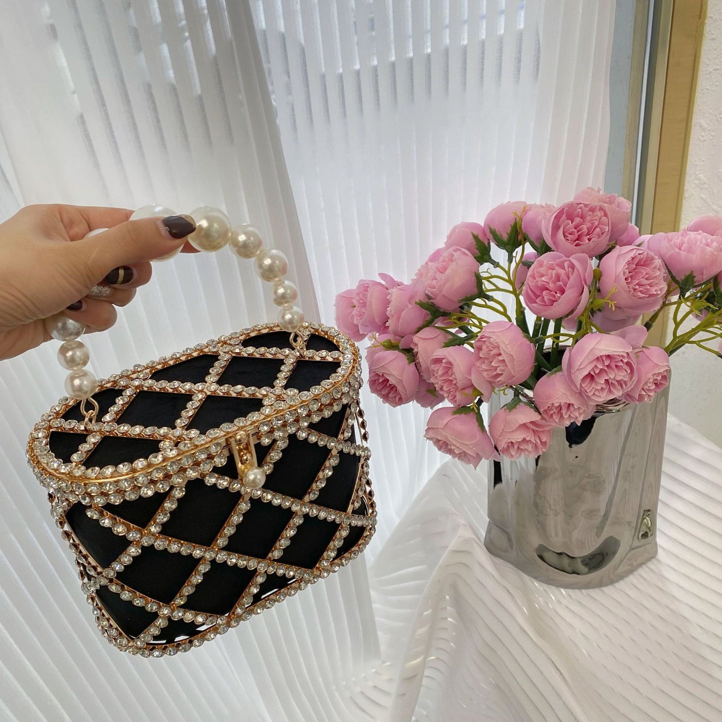 Diamond Shiny Studded Hand Pearl Crystal Dinner Rhinestone Bird Cage Bags