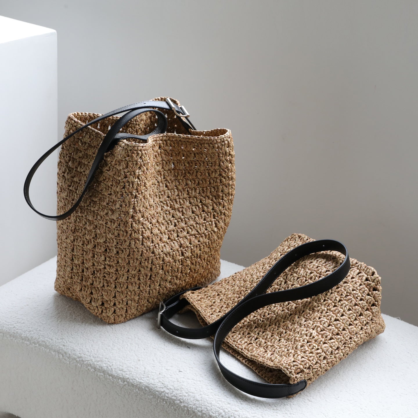 Women's Style Fashion Raffia With Cowhide Woven Large Tote Bag
