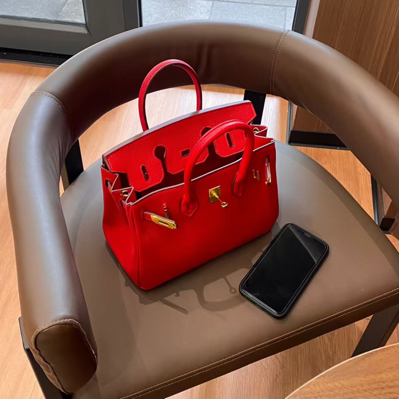 Women's Fashion Satine Litchi Pattern Large Capacity Women's Handbag