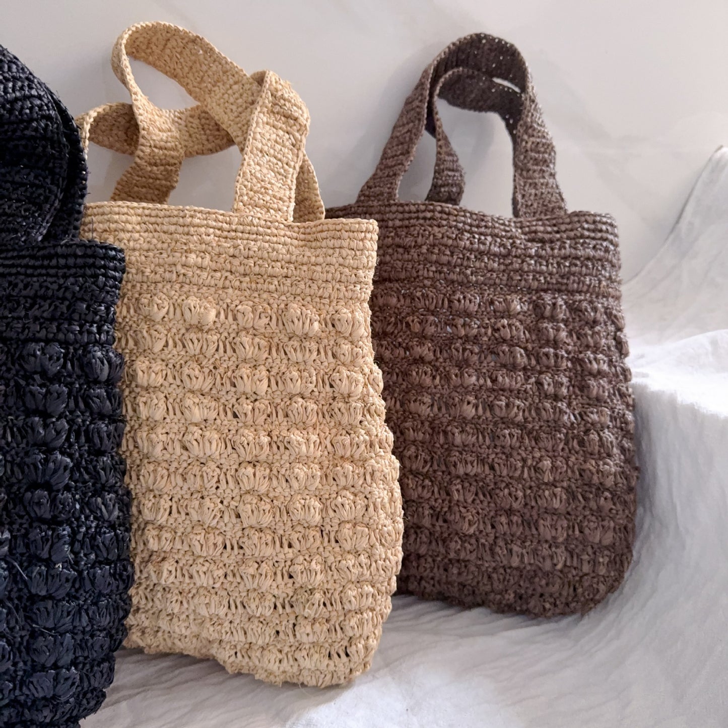 Solid Color Hollow Straw Design Hand-woven Handbags