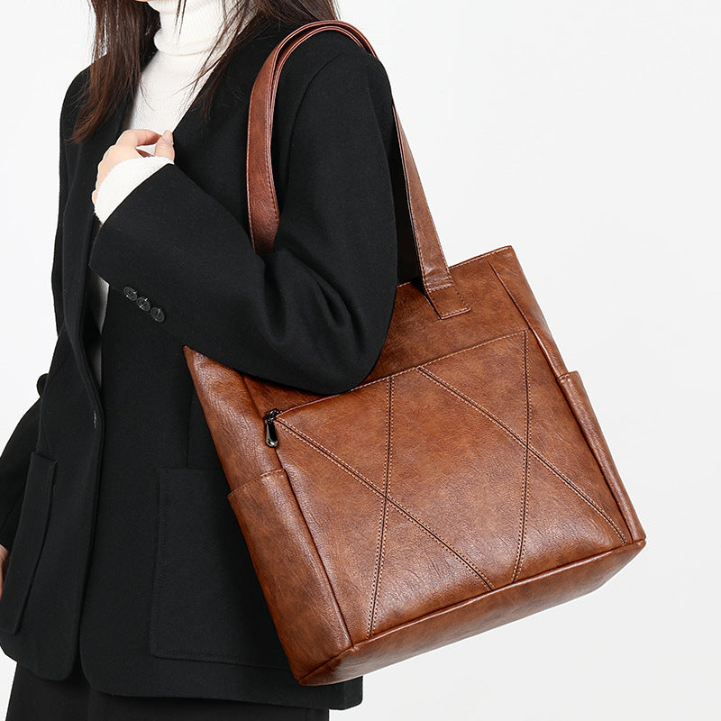 Women's Retro Trendy Large Capacity Portable Commuter Women's Shoulder Bag
