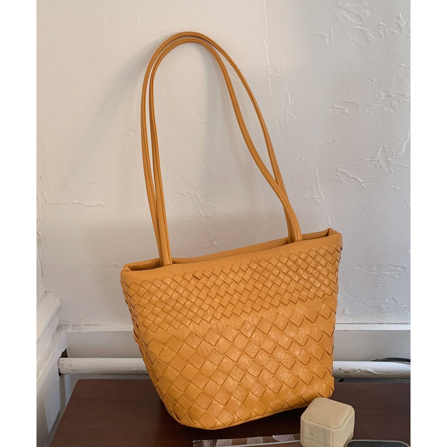 Stylish Women's Niche Texture Simple Woven Underarm Bag