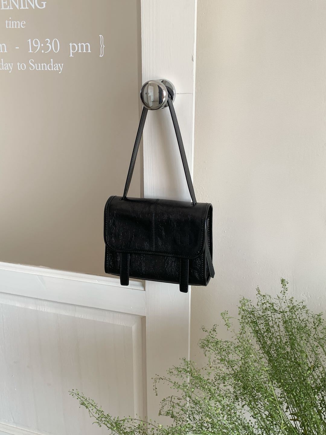 Oil Wax First Layer Cowhide Texture Women's Shoulder Bag