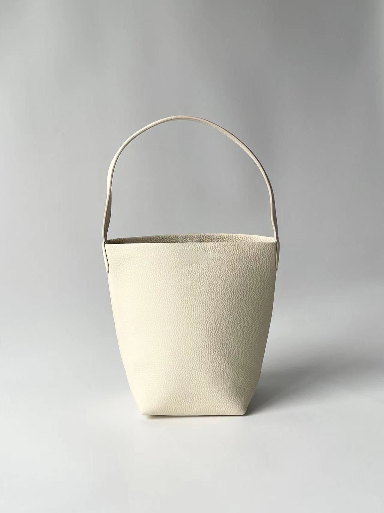 Home First Layer Cowhide Simple High-grade Genuine Leather Portable Bucket Bag