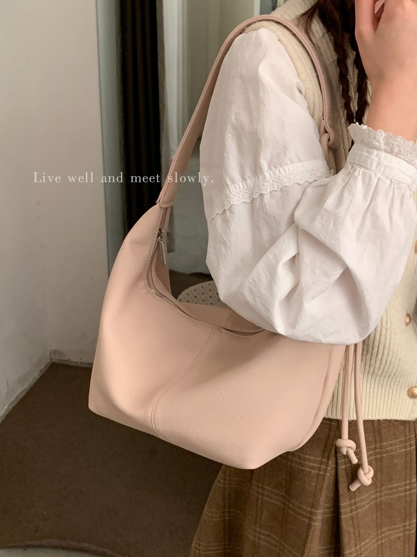 Women's Fashion Large Capacity Simple Solid Color Underarm Bag