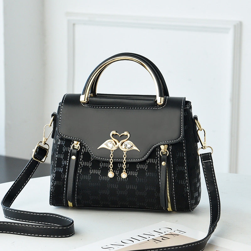 Women's Affordable Luxury Fashion Textured Mori Style Women's Shoulder Bag
