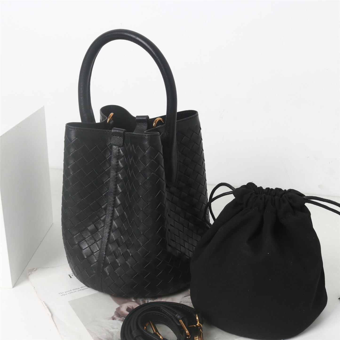 Women's Fashion High-grade Sheepskin Woven Large Capacity Women's Shoulder Bag