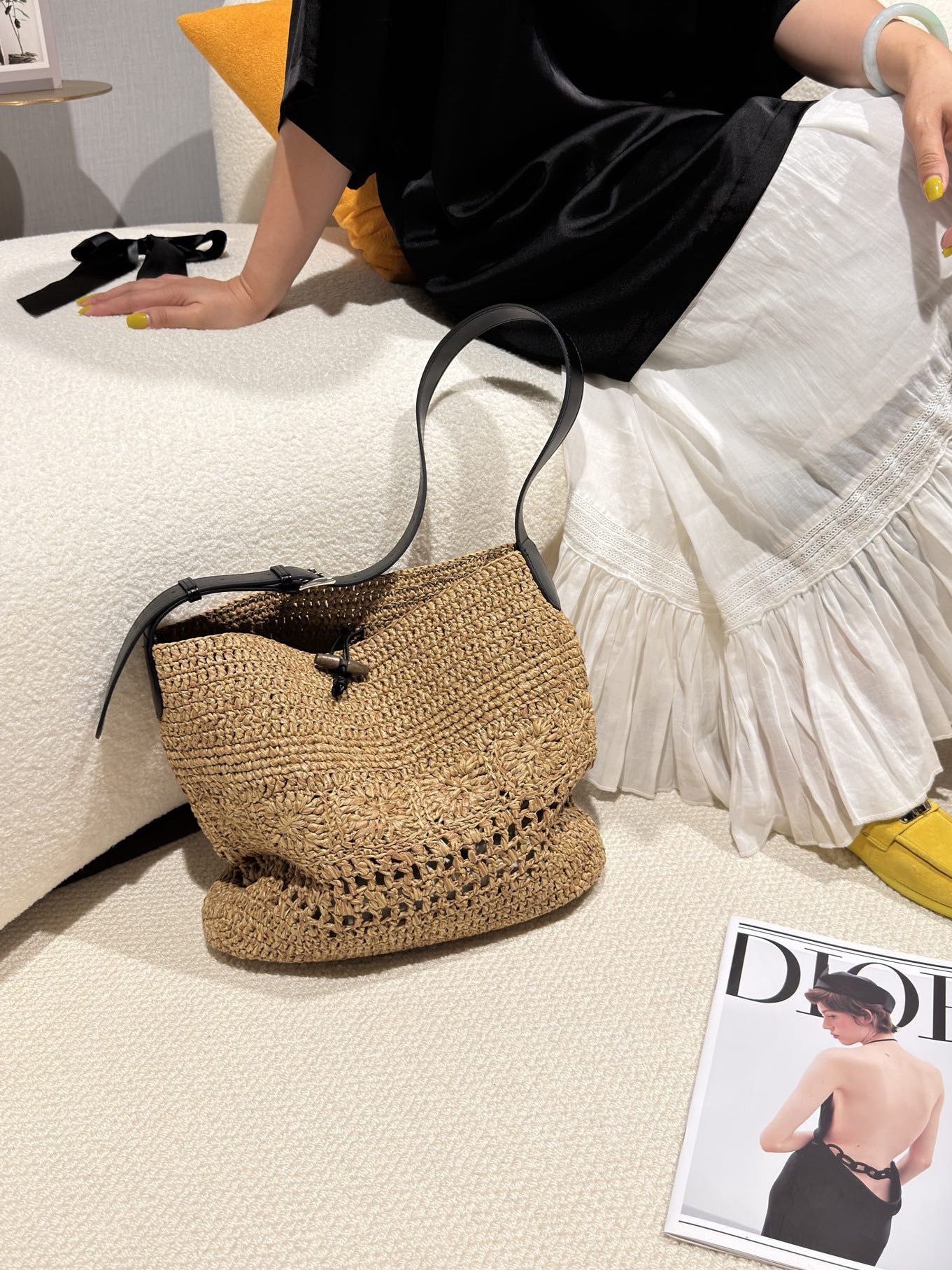 Women's Feeling Large Capacity Vacation Style Beach Straw Tote Bag
