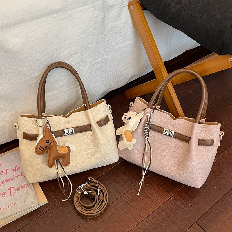 Style Retro Minority Summer Large Capacity Women's Messenger Bag