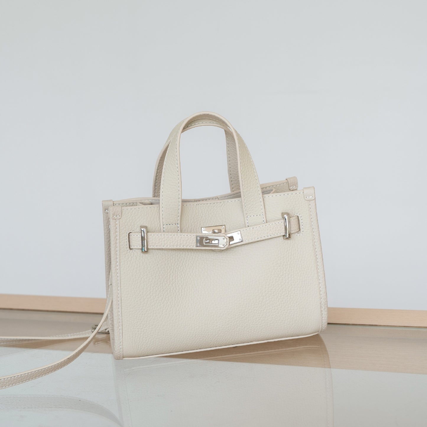 Women's Advanced Texture First Layer Cowhide Lychee Bags
