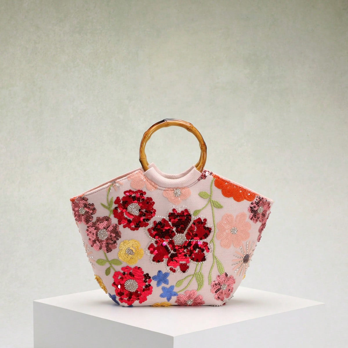 Women's Seaside Vacation Style Embroidered Three-dimensional Applique Sequined Flower Bamboo Tote Bag