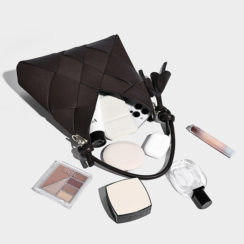 Hand-woven Stitching Large Capacity Commuter High-grade Bucket Bag