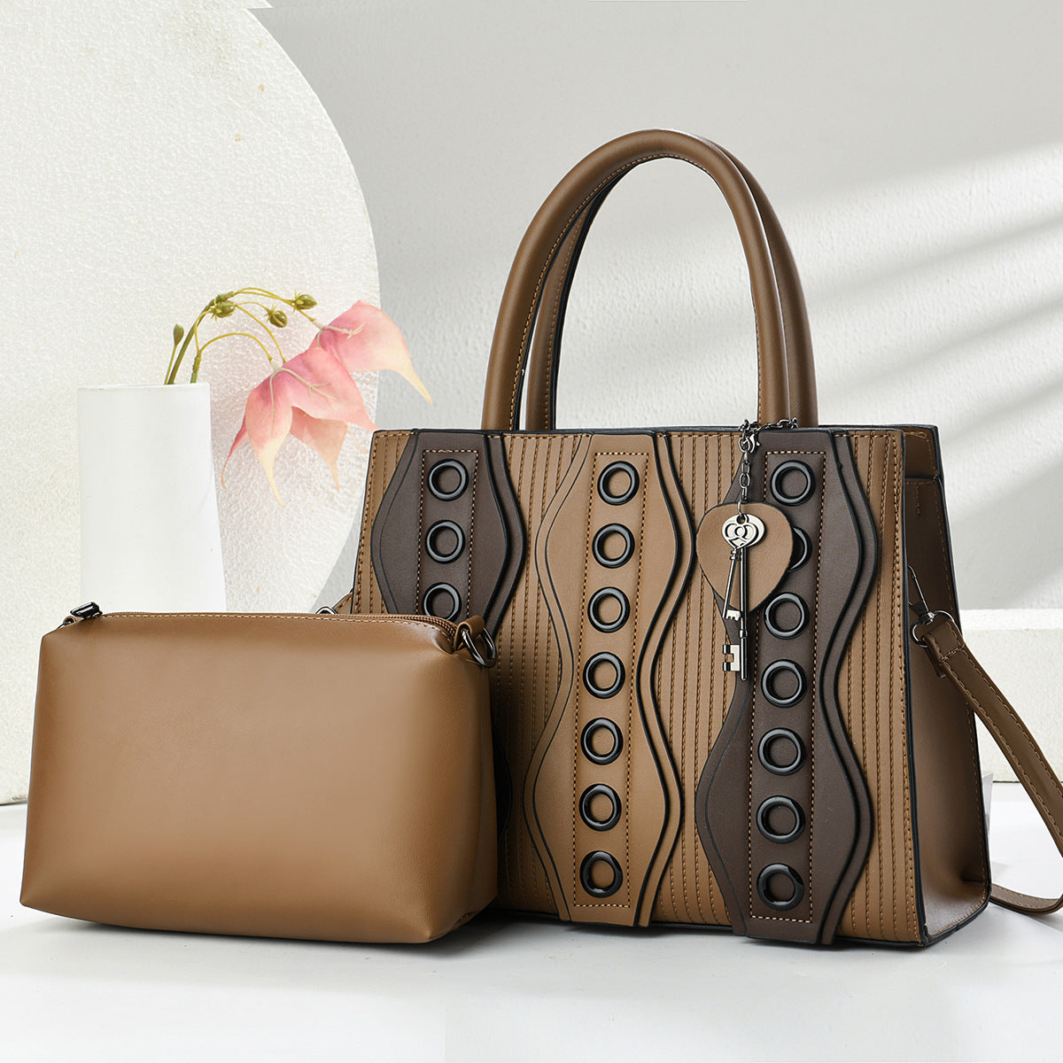 Women's Korean Style Leisure Commute Winter Simple Rivets Soft Women's Handbag