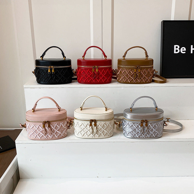 Fashion Exquisite Box Classic Style Retro Women's Handbag