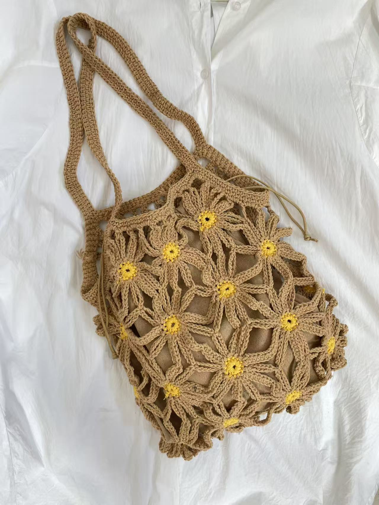 Women's Idle Style Crocheted Cotton Thread Hand-woven Hollow Large Capacity Women's Shoulder Bag
