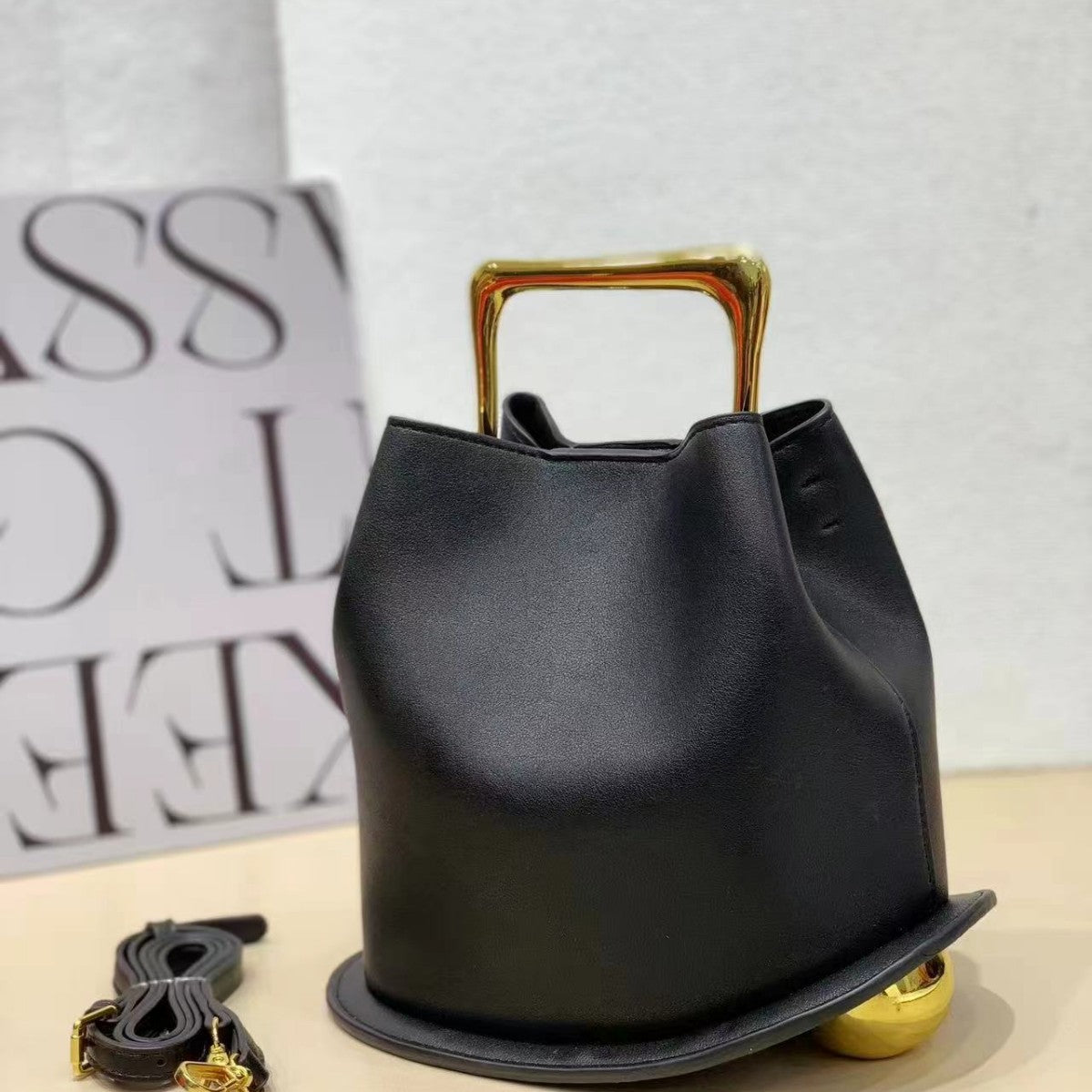 Women's Fashionable Metal Portable Irregular Textured Women's Handbag