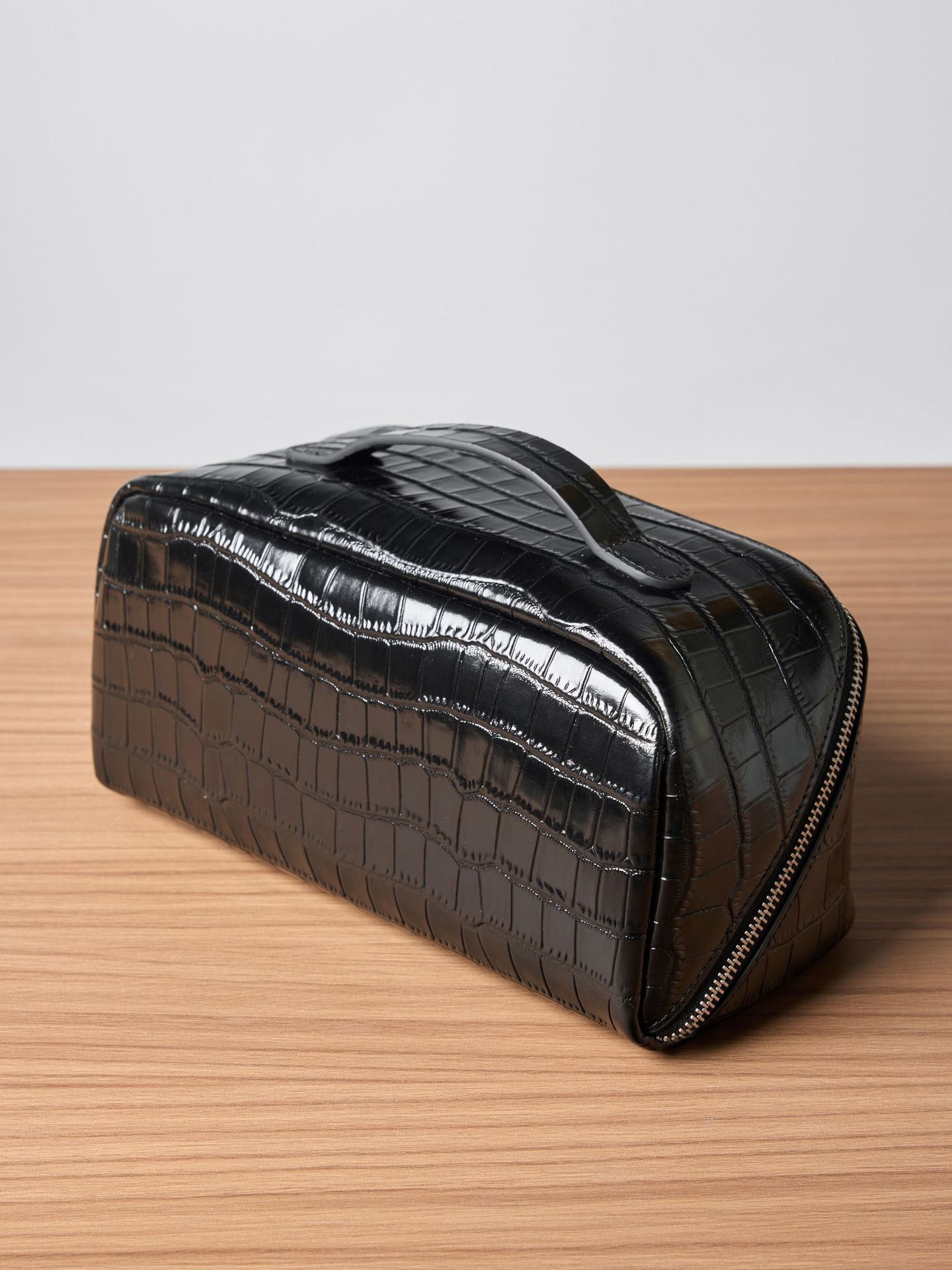 Premium Genuine Leather Large Capacity Convenient Wash Makeup Bag