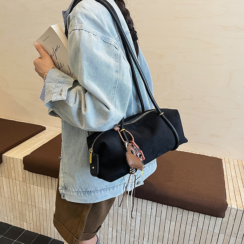 Women's Retro Minority Portable Commuter Fashion Suede Underarm Bag