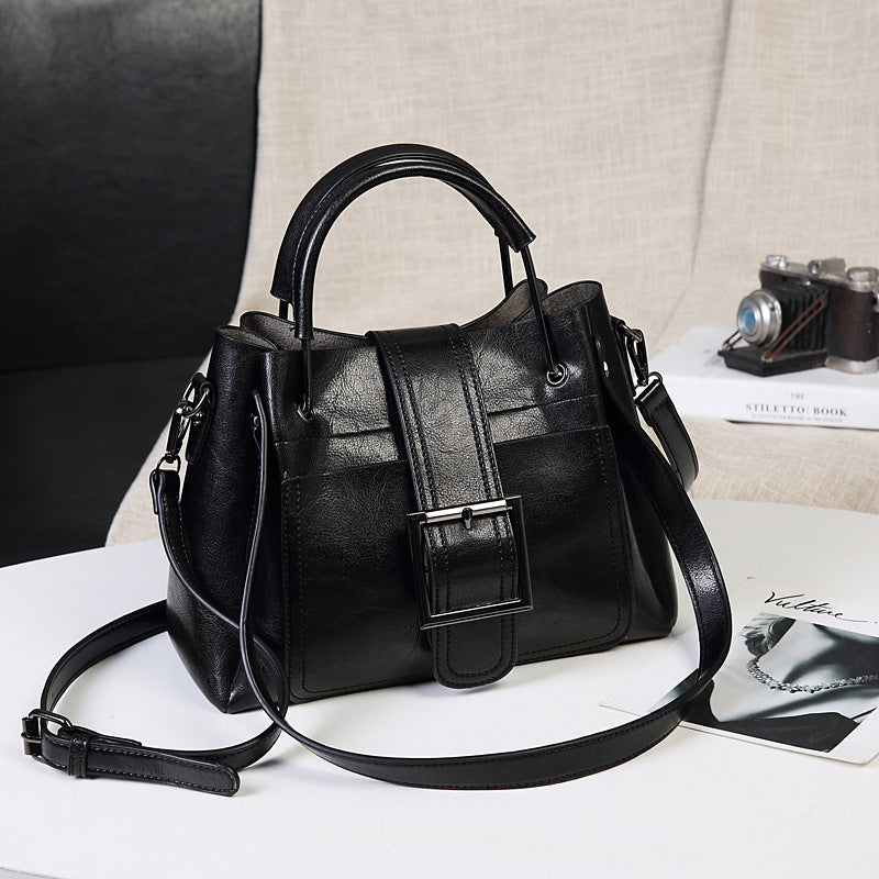 Women's Oil Wax Leather Portable Retro Fashion Large Tote Bags