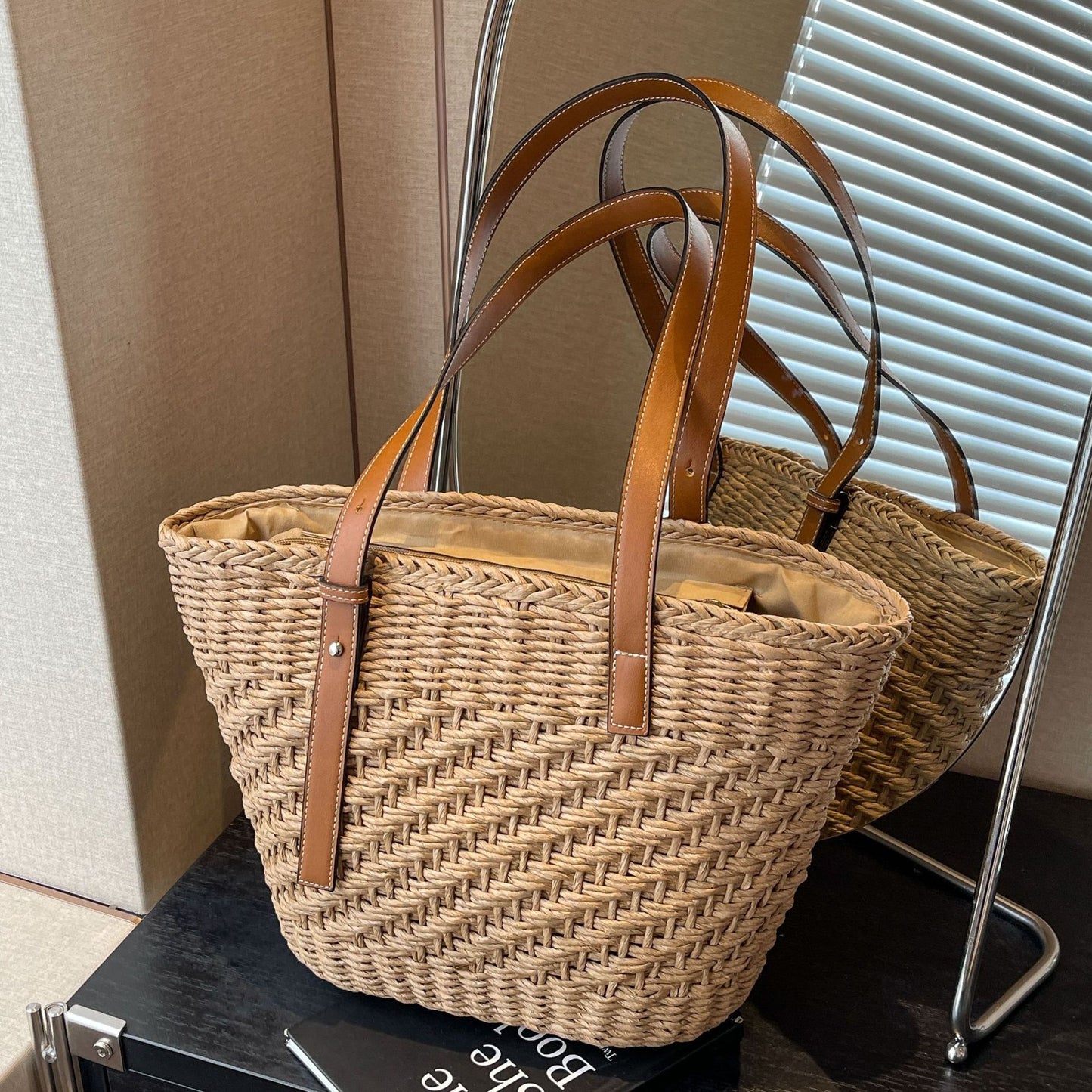 Women's Seaside Beach Summer Woven Niche Straw Tote Bag