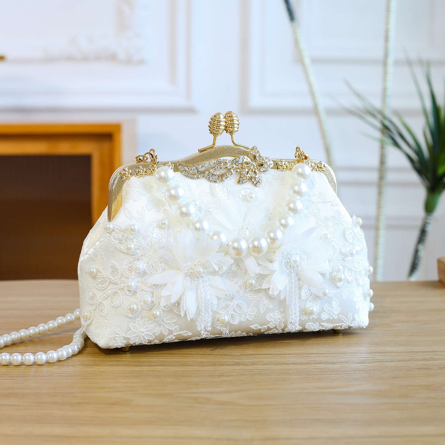 Pearl Embroidered Fashion Cheongsam Banquet Clutch Bags