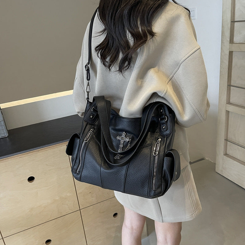 Women's Large Capacity Cross Chain Motorcycle Loose Women's Shoulder Bag