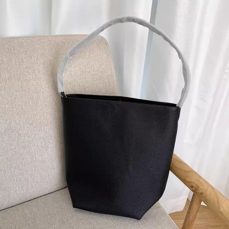 Women's Genuine Leather Large Capacity Commuter One Bucket Bag