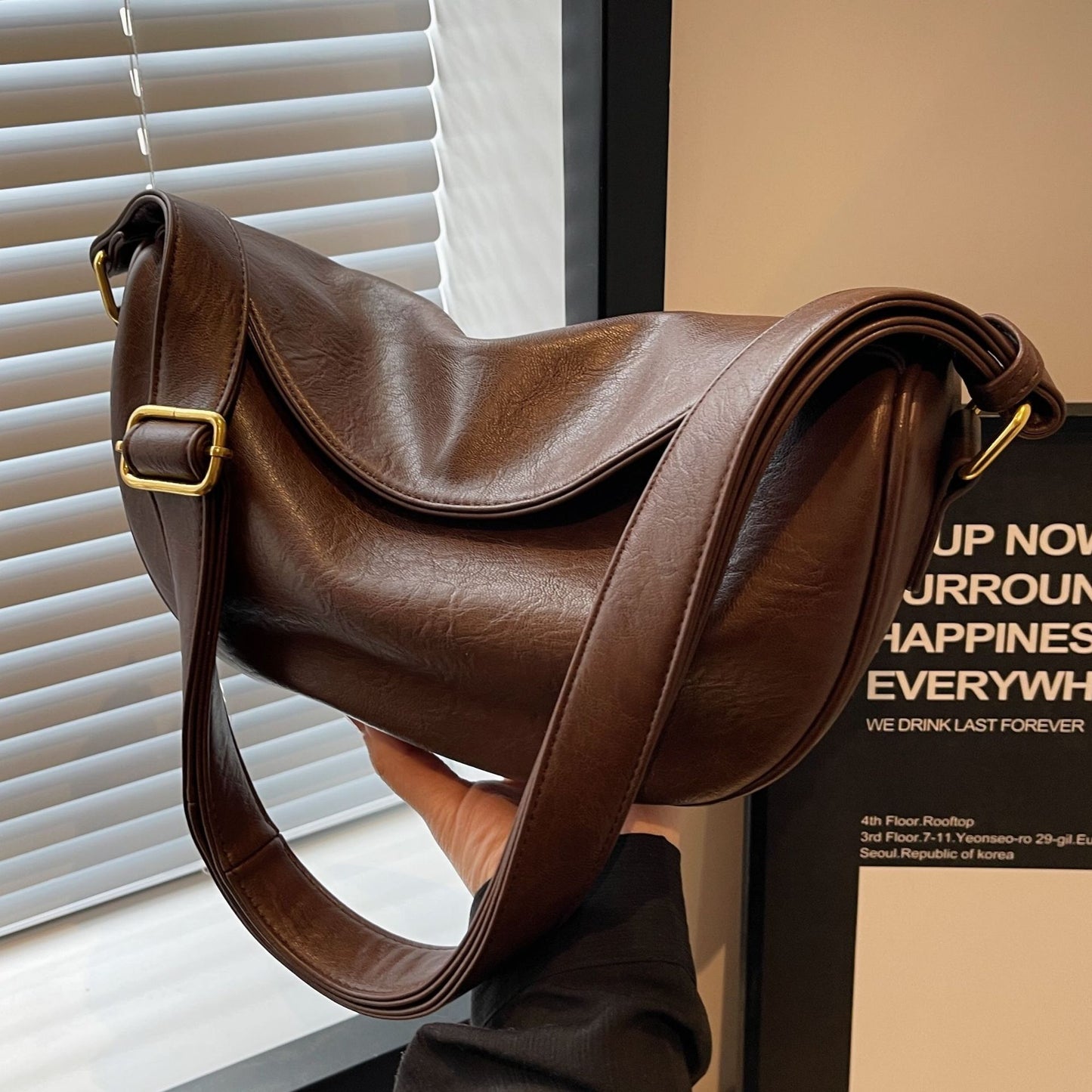 Women's Retro Fashion Soft Surface High Sense Bags