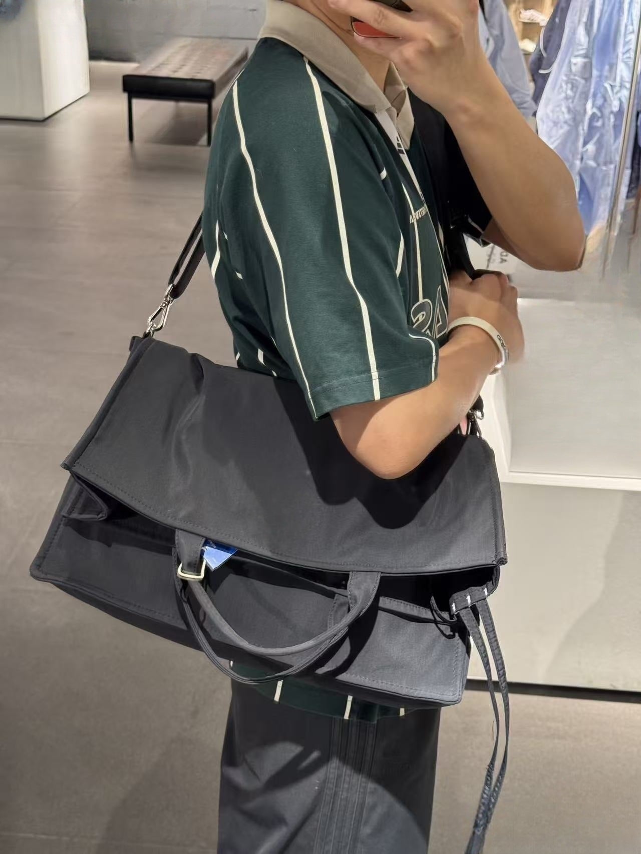 Stylish Women's & Men's Adi Fashion Handbags