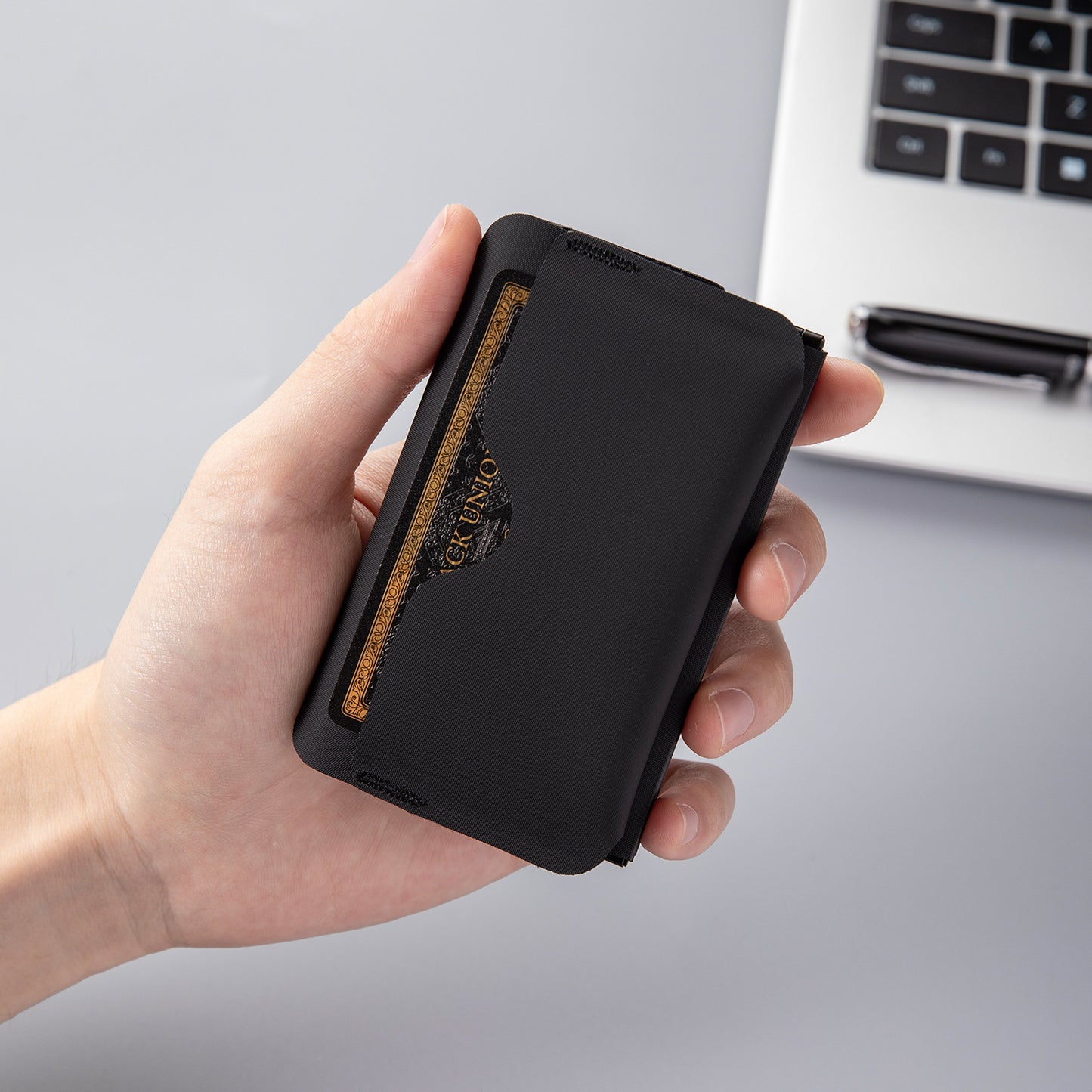 Magnetic Folding Mini Portable Simple Business Card Pack Card Sleeve