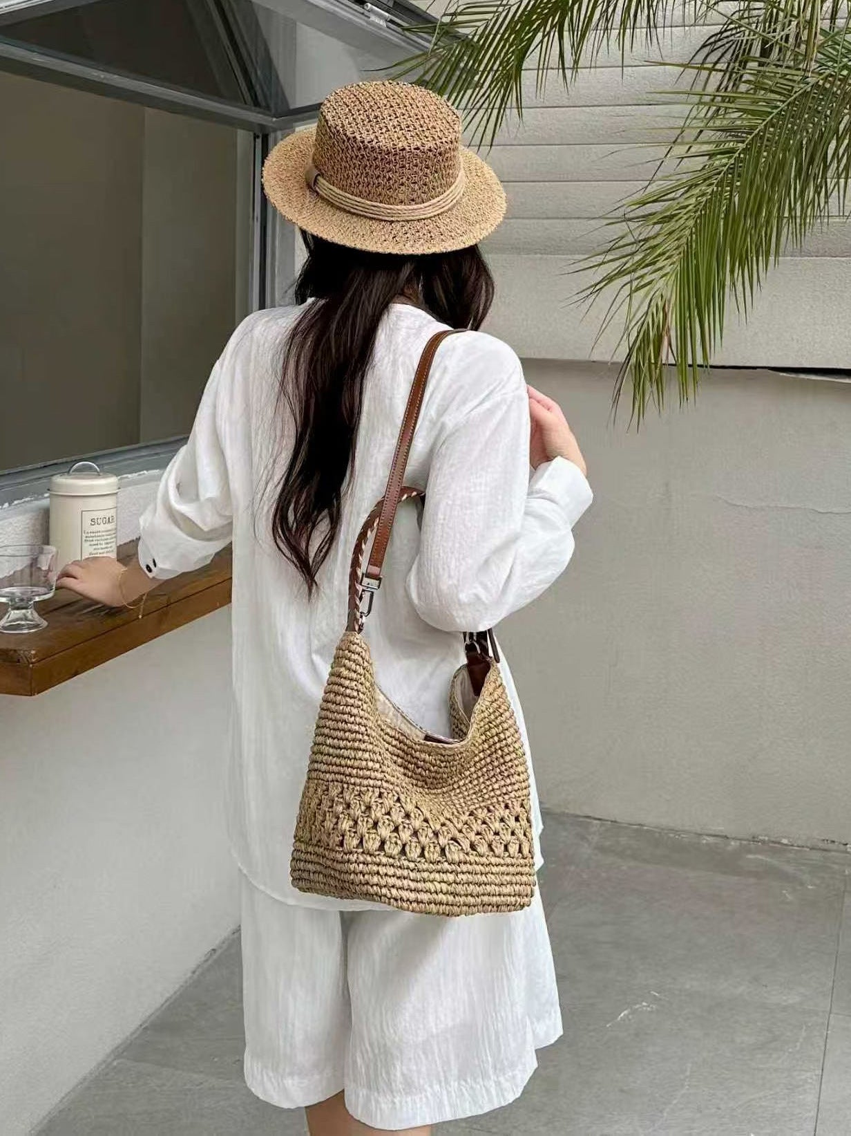 Women's Raffia Woven Underarm Leather Seaside Vacation Tote Bag