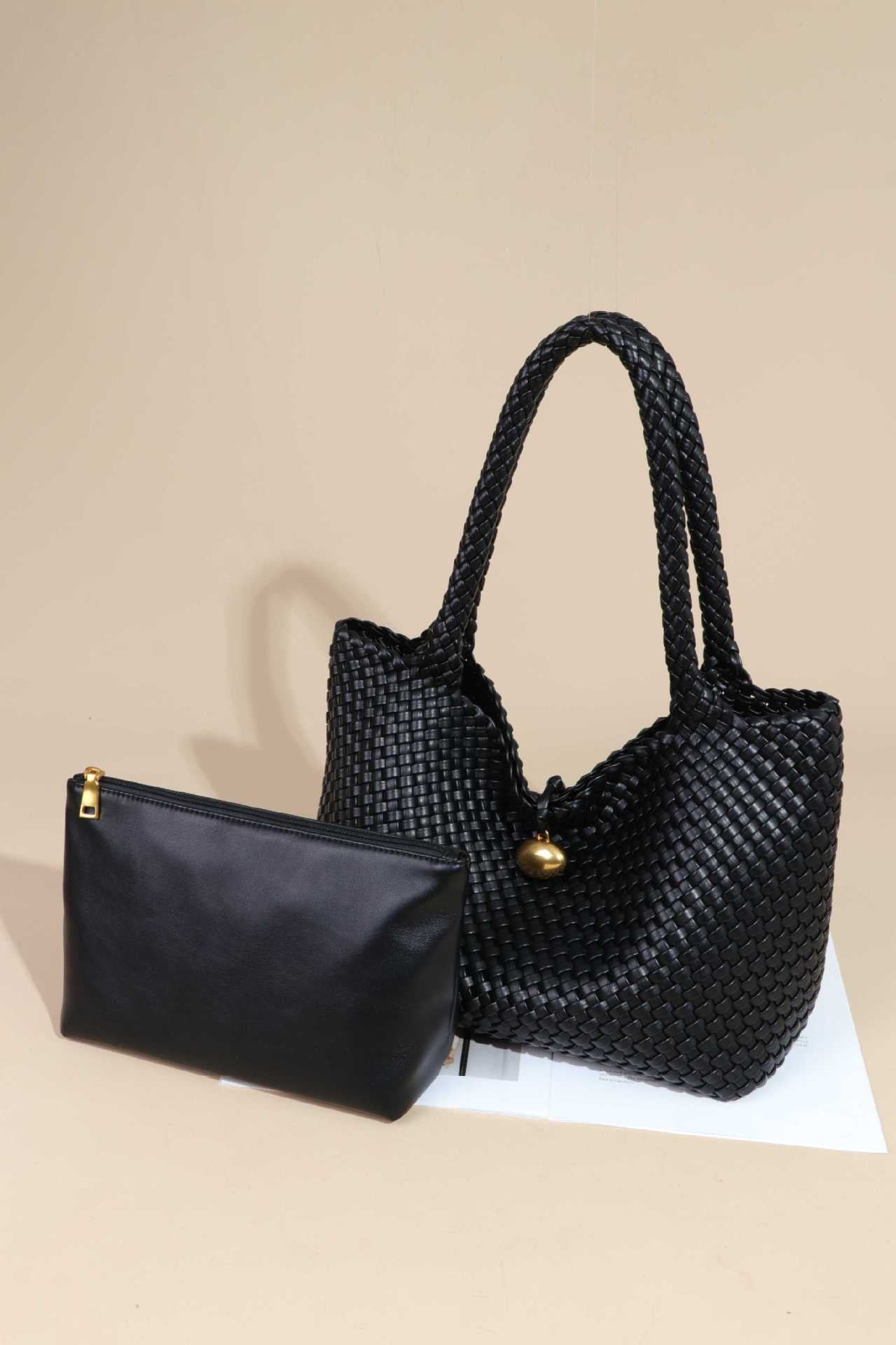 Fashion Large Capacity Hand-woven Selenodont High-grade Shoulder Bags