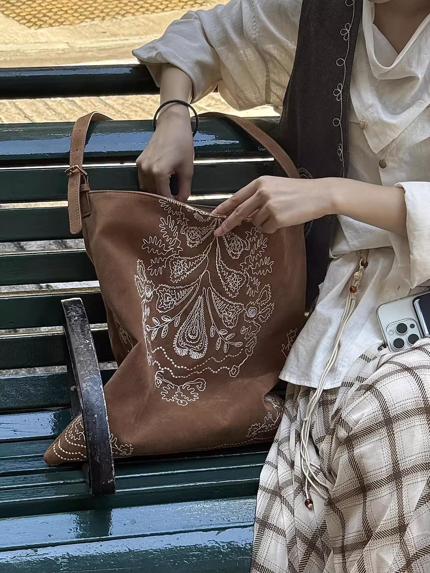 Women's Embroidered Matte Leather Lazy Relaxed Feeling Bags