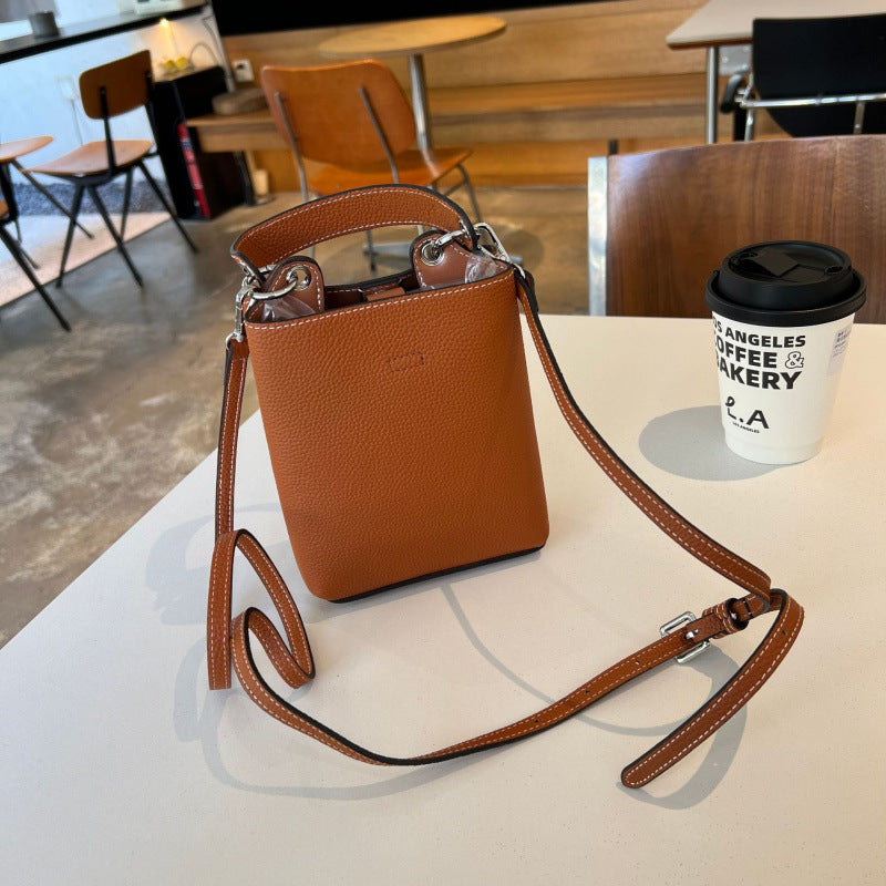 Women's Top Layer Leather Mini Portable Large Mobile Phone Bag
