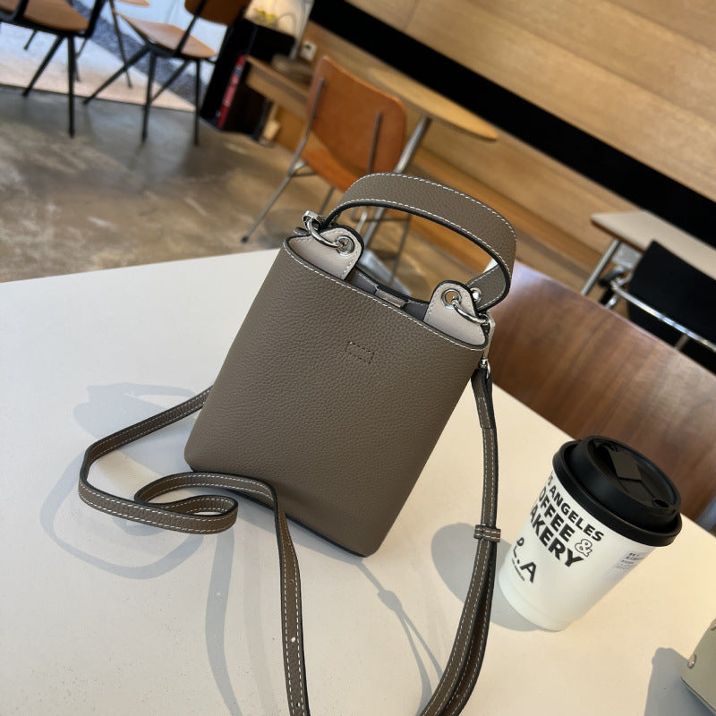 Women's Top Layer Leather Mini Portable Large Mobile Phone Bag