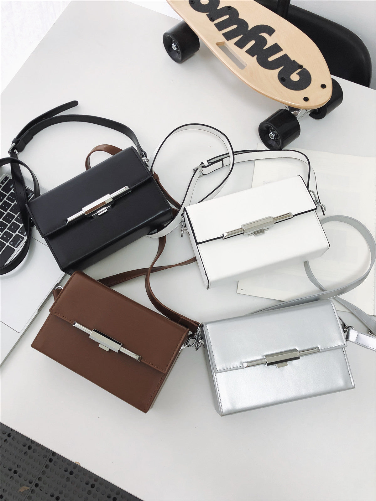 Men's & Women's High-grade Niche Design Korean Leather For Men's Messenger Bag