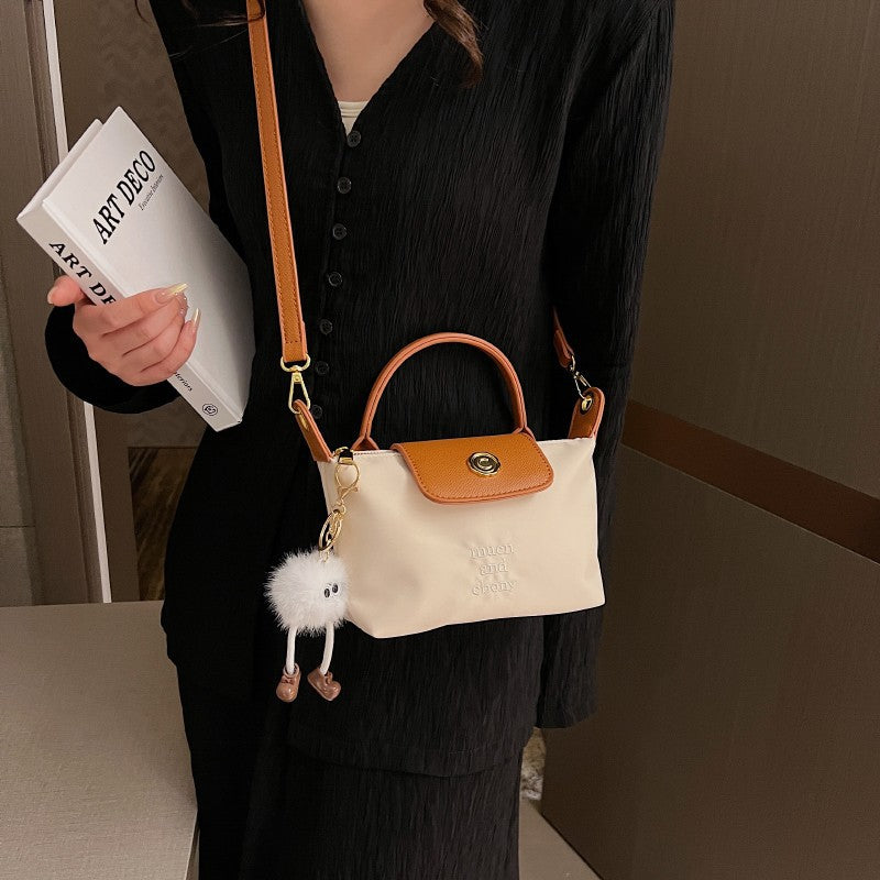 Women's Hand Holding Dumpling Mini Lightweight Bags