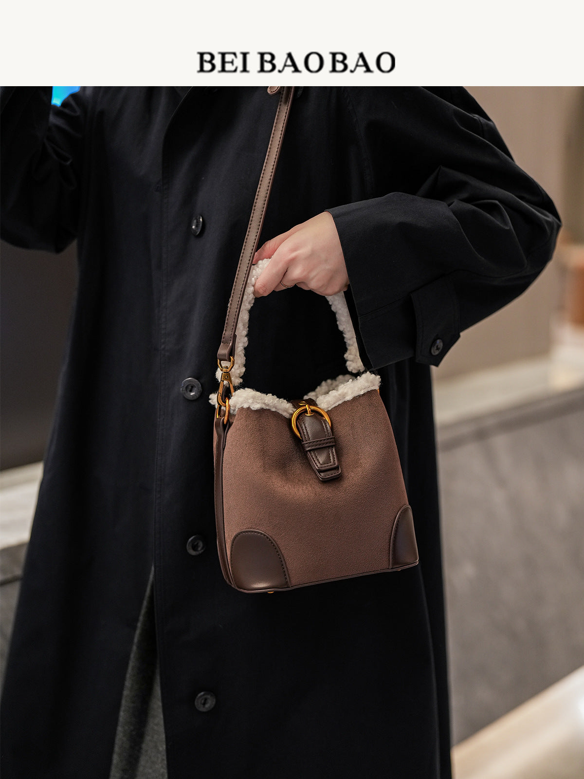 Women's Light Luxury Western Style Retro City Bucket Bag