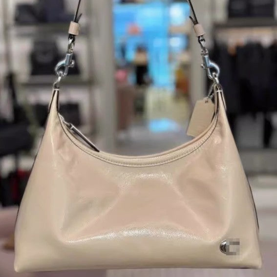 Women's Fashion Oil Wax Leather Zipper Portable Bags