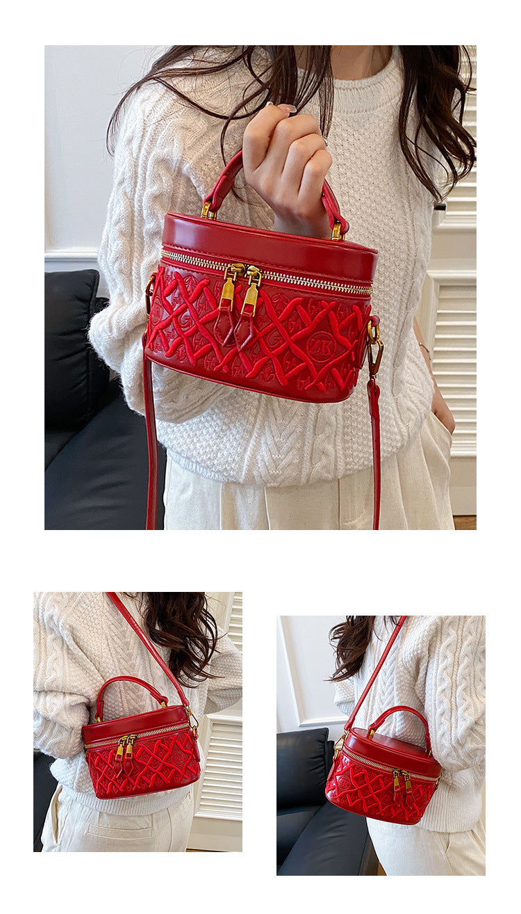 Fashion Exquisite Box Classic Style Retro Women's Handbag