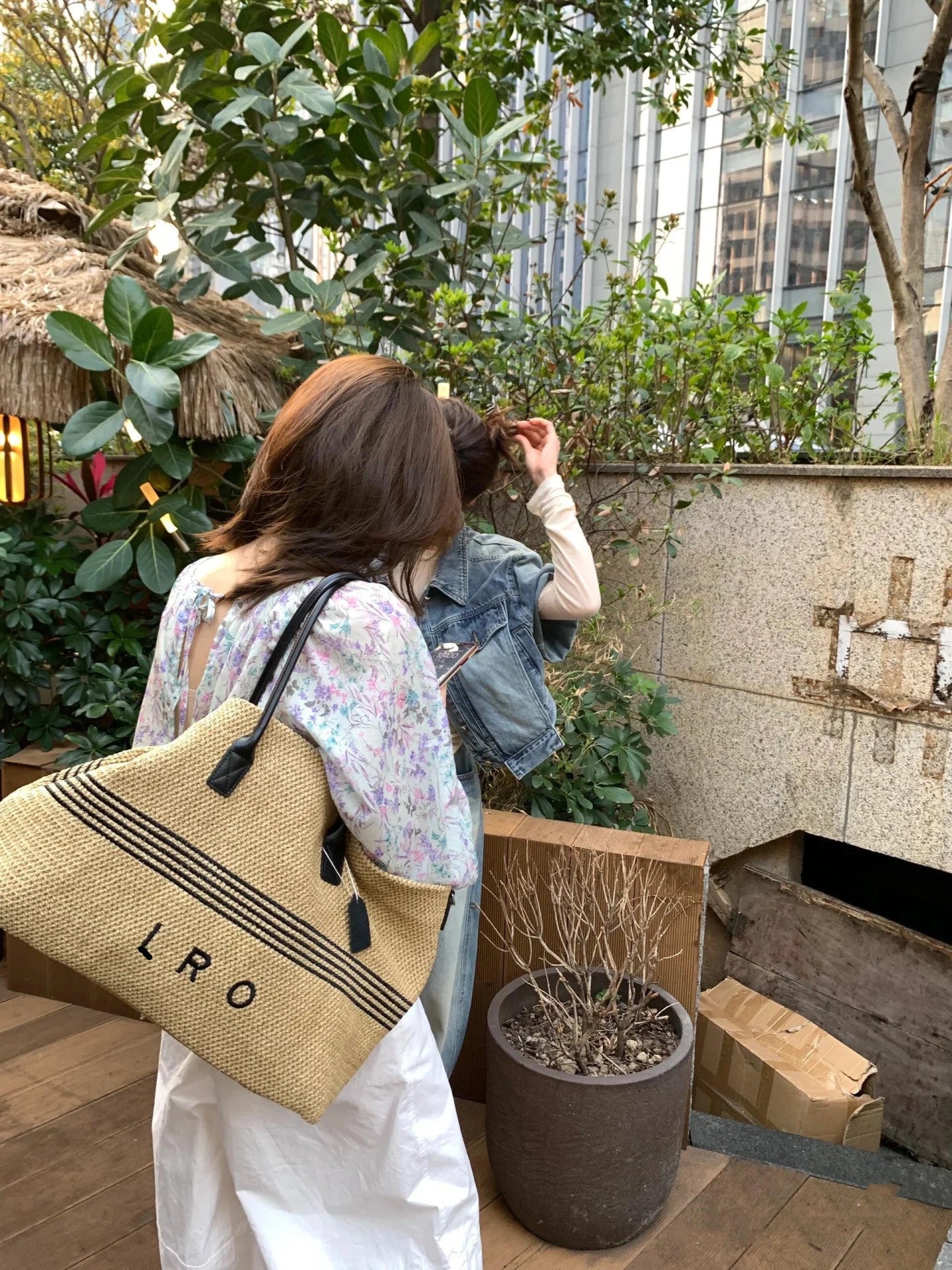 Olivia Wang Female Vacation Style Large Capacity Raffia Woven Shopping Tote Bag